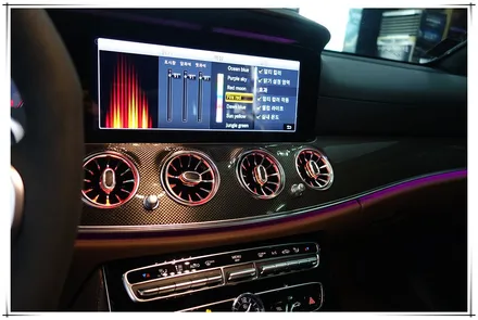 벤츠 E클래스 E53AMG - 후석 모니터, 앰비언트 송풍구 장착