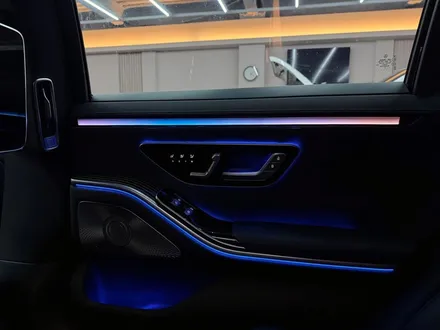 W223 벤츠 S클래스 인테리어 튜닝 3종 세트 액티브 앰비언트와 4D, 피아노 트림