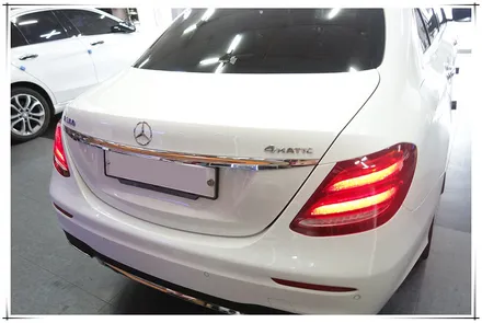 W213 벤츠 E 클래스 앰비언트 송풍구와 3D부메스터 전동 스피커