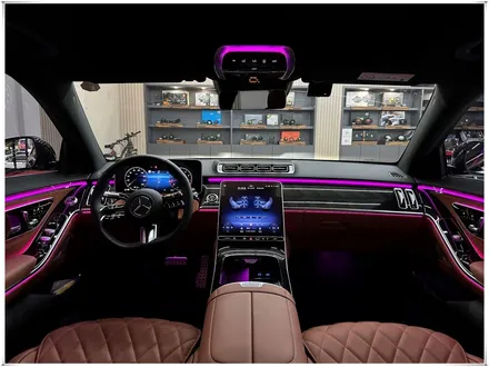 W223 벤츠 S 클래스 액티브 앰비언트, 천장 부메스터
