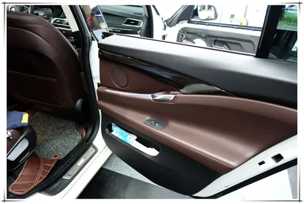 BMW 5GT 가변 앰비언트 라이트 시공