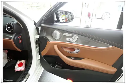 W213 벤츠 E 클래스 앰비언트 송풍구와 3D부메스터 전동 스피커