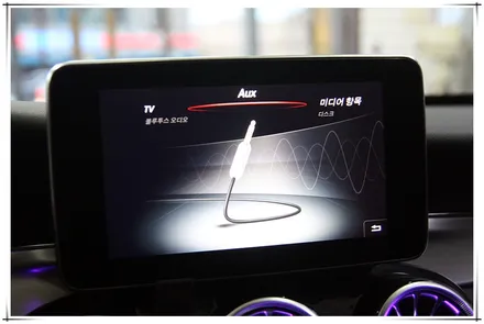 벤츠 W205 C 클래스 - 64색 앰비언트, 송풍구, 부메스터, 카플레이등