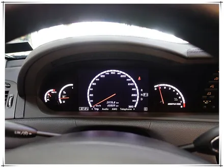 벤츠 CL63AMG 안드로이드 10.25 모니터 시공