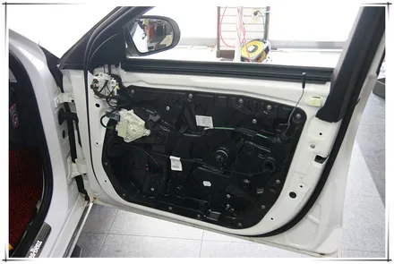 벤츠 W205 C 클래스 - 64색 앰비언트, 송풍구, 부메스터, 카플레이등