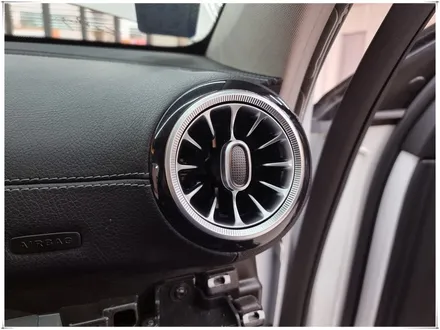 벤츠 E220d 와이드콕핏과 AMG 계기판, 송풍구 앰비언트