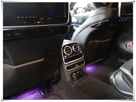 W222 벤츠 S 클래스 마이바흐 7가지 색상의 송풍구 앰비언트 라이트