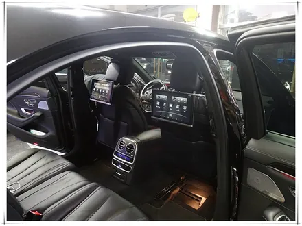 W222 벤츠 S 클래스 순정 리어 모니터 탈착 후 안드로이드 모니터 설치