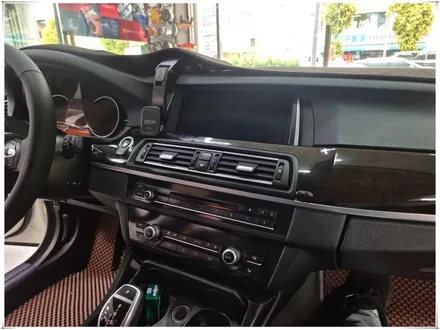F10 BMW 528i - M 핸들, 12.3인치 안드로이드 모니터