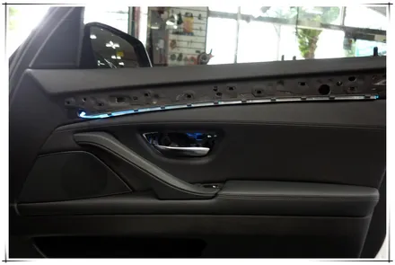 F10 BMW 530d - 가변 앰비언트 라이트 시공