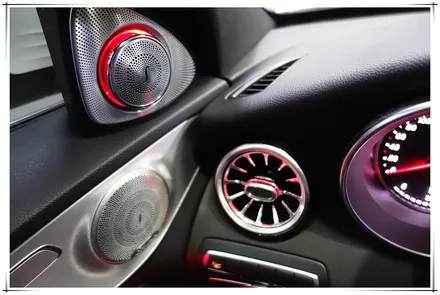 20년형 벤츠 C 클래스 C200d - 앰비언트 송풍구 장착기