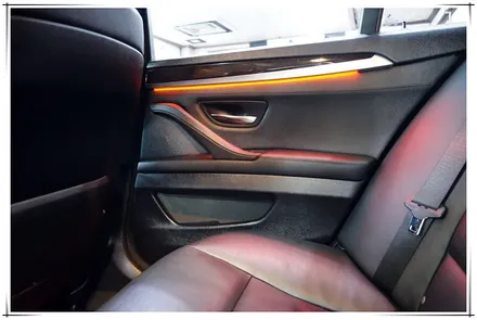F10 BMW 5시리즈 - 앰비언트 라이트, 하이패스, 보조배터리