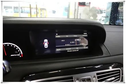 벤츠 CL63AMG - 10.25인치 와이드 안드로이드 모니터 설치