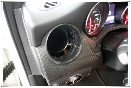 벤츠 A45 AMG - 앰비언트 송풍구 장착으로 화사한 실내 분위기