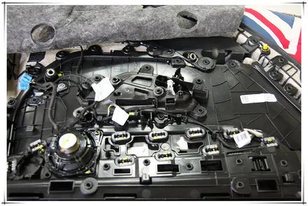 벤츠 W205 C 클래스 - 64색 앰비언트, 송풍구, 부메스터, 카플레이등