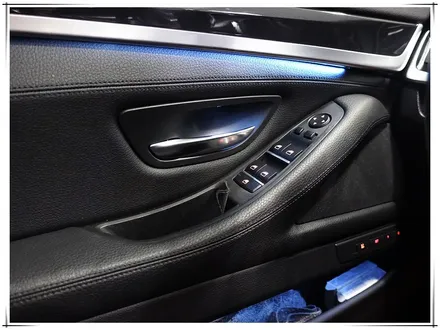 F10 BMW 5시리즈 - 순정 앰비언트 라이트 칩 LED 교체