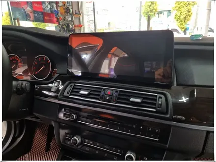 F10 BMW 528i - M 핸들, 12.3인치 안드로이드 모니터