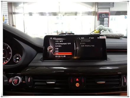 F16 BMW X6M50d - 10.25 안드로이드 내비게이션 설치
