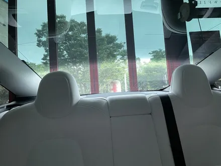인천 썬팅 테슬라 모델3 솔라가드 차콜 스모크 새턴 시공 가능합니다