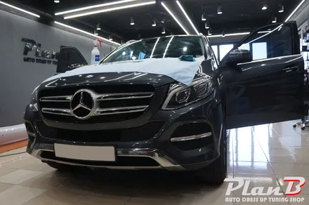 [제주 썬팅] 벤츠 GLE 350d 레인보우 v70과 셋탑네비 터치불량으로 인한 패널교체~!! / 제주