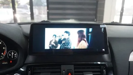 제주 BMW X4 안드로이드 올인원 카카오파츠의 12.3인치 제품~! / 제주