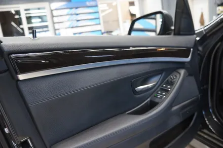 BMW F10 520D 순정형 엠비언트 라이트 시공으로 분위기 업그레이드~! / 제주