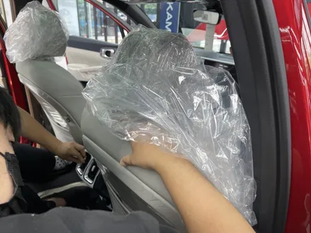 LX처방전 [쏘렌토] 강렬한 런웨이레드 솔라가드 신차썬팅~ / 안양,과천,광명,의왕