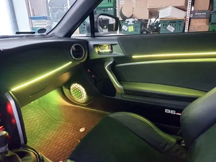 도요타86 비노출 무빙 엠비언트 라이트 시공으로 자동차실내튜닝. / 화성, 수원, 동탄