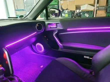 도요타86 비노출 무빙 엠비언트 라이트 시공으로 자동차실내튜닝. / 화성, 수원, 동탄