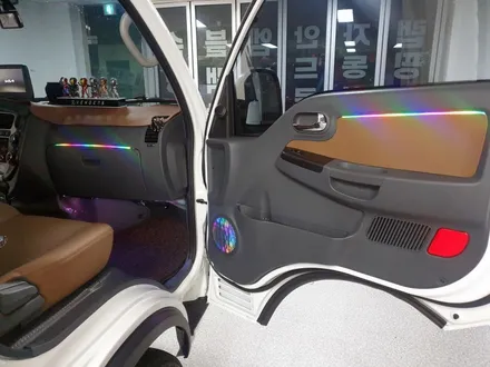기아 봉고3 본넷 자동차 랩핑,도어 스텝 ppf 필름,비노출 아크릴 엠비언트 무드등 라이트 시공. / 화성, 수원, 동탄