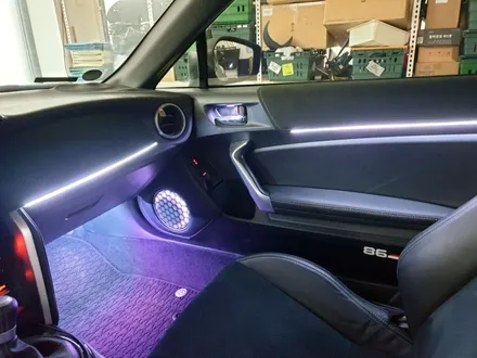 도요타86 비노출 무빙 엠비언트 라이트 시공으로 자동차실내튜닝. / 화성, 수원, 동탄