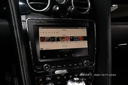 ( 송파)벤틀리gt차량 순정모니터에 안드로이드카블릿 매립하기