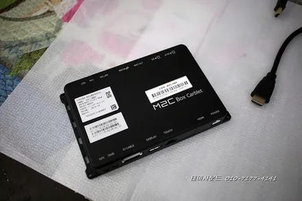 벤츠s350차량  순정화면 12.3인치모니터에 안드로이드 카블릿매립