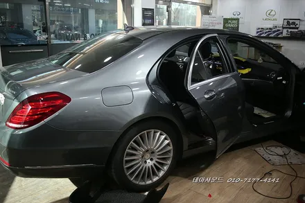 벤츠s350차량  순정화면 12.3인치모니터에 안드로이드 카블릿매립
