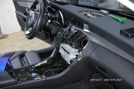 ( 송파) 벤츠c클래스 w205모델 안드로이드 네비게이션매립하기