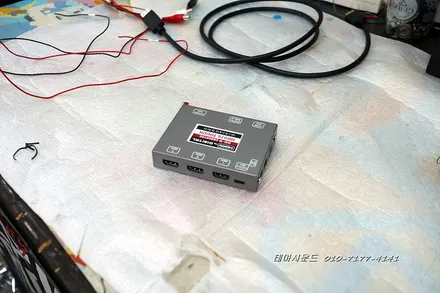 ( 송파) 벤츠e클래스차량 12.3인치안드로이드모니터 및  3d 고화질어라운드뷰 매립하기