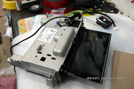 (송파) 아우디Q7차량 순정 8.2와이드모니터에 안드로이드카블릿 연동하기