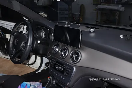 ( 송파)벤츠cla차량 국산 고화질모니터교체후 고화질 3d어라운드뷰 매립하기