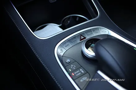 벤츠s350차량  순정화면 12.3인치모니터에 안드로이드 카블릿매립