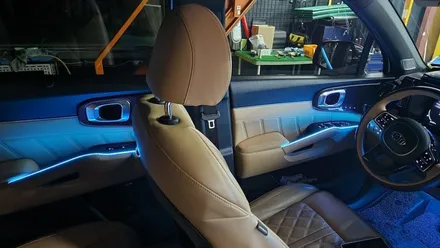 쏘렌토 프레스티지 엠비언트라이트 순정연동으로 풋등까지 시공 / 고양, 일산, 김포, 파주