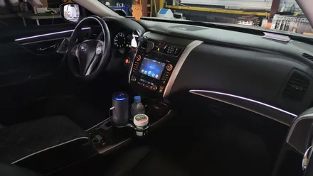 실내분위기를 은은한 조명으로 꾸미는 닛산 알티마 엠비언트라이트시공 / 고양, 일산, 김포, 파주