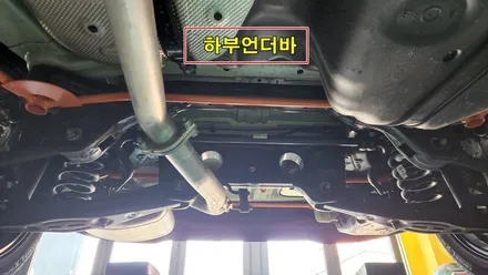 쏘렌토MQ4 동승자멀미 해결,하체보강킷(언더바,스트럿바)장착과 엠비언트무드램프 순정처럼 대쉬보드라인만 순정연동으로 시공 / 고양, 일산, 김포, 파주