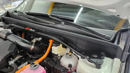 차가 튼튼해져 안정적인 코너링과 고속주행시 흔들림이 줄어드는 쏘렌토mq4 하체보강 언더바&스트럿바 / 고양, 일산, 김포, 파주