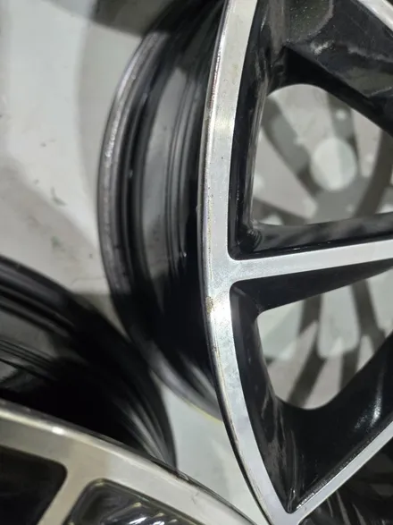 남양주 다이아컷팅휠복원 휠도색 / 벤츠 CLS450 4matic ( W257 ) / 20인치 마차휠 / 고퀄리티 / 합리적인비용 / 휠수리는 휠게이트 / 남양주시 진건읍
