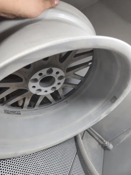 남양주휠복원 휠도색  / 벤츠 A45 amg / 순정19인치 블랙유광 / 민트그린 캘리퍼도색 /  고퀄리티 / 합리적인비용 / 휠수리는 휠게이트 / 남양주시 진건읍