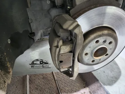 남양주휠복원 휠도색 / BMW 750Li f01 / 순정19인치 / 고스트크롬 / 캘리퍼레드도색 / 고퀄리티 / 합리적인금액 / 휠수리는 휠게이트 / 남양주시 진건읍