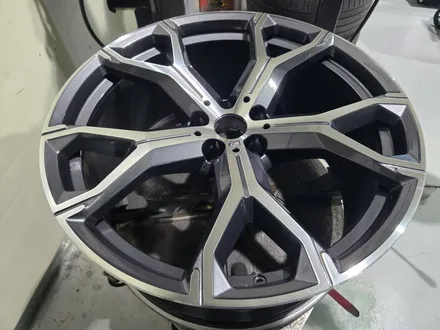 남양주다이아컷팅휠복원 휠도색 / BMW X5 Xdribe 45e / 21인치 순정휠 / 고퀄리티 / 합리적인비용 / 휠수리는 휠게이트 / 남양주시 진건읍