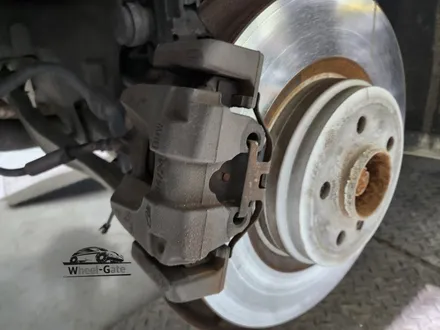 남양주휠복원 휠도색 / BMW 750Li f01 / 순정19인치 / 고스트크롬 / 캘리퍼레드도색 / 고퀄리티 / 합리적인금액 / 휠수리는 휠게이트 / 남양주시 진건읍
