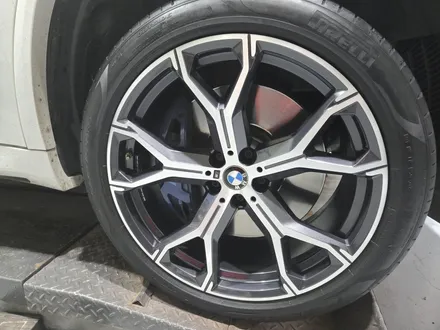 남양주다이아컷팅휠복원 휠도색 / BMW X5 Xdribe 45e / 21인치 순정휠 / 고퀄리티 / 합리적인비용 / 휠수리는 휠게이트 / 남양주시 진건읍
