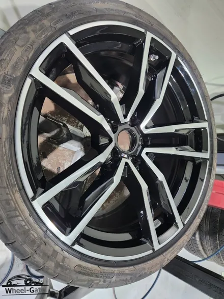 남양주 휠도색 / BMW Z4 Sdrive 20i / 19인치 다이아컷팅휠복원 / 고퀄리티 / 합리적인가격 / 휠수리는 휠게이트 / 남양주시 진건읍